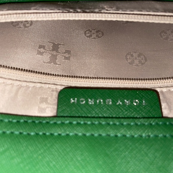 Kelley green Tory Burch medium satchel purse - Picture 7 of 7